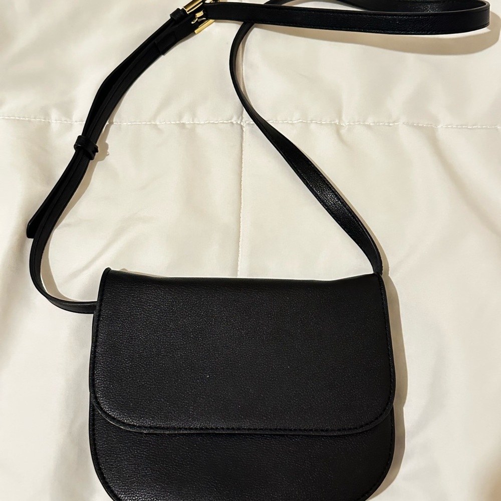 Quince Classic Black Crossbody Bag